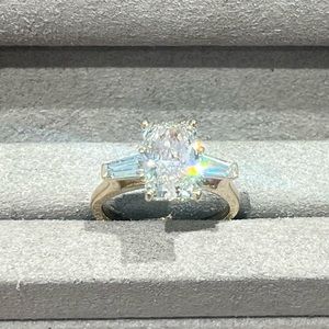 14k Gold Radiant Cut Diamond Ring
